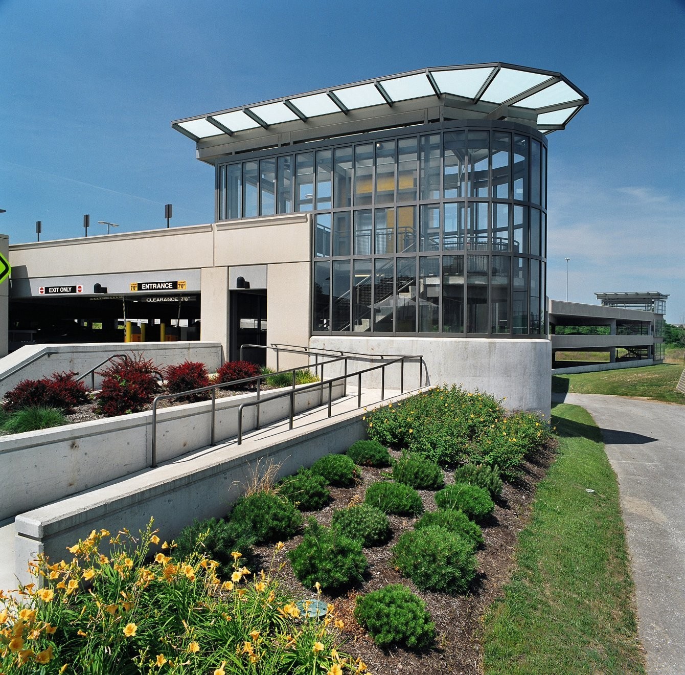 Kenton Drive Parking Garage | Case Studies | Champlin
